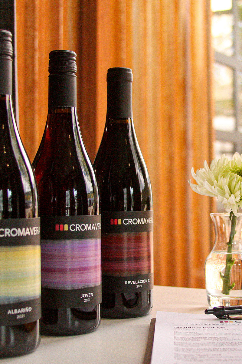 Croma Vera Albariño, Joven and Revelación X wine bottles